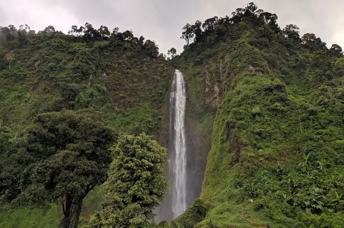 Curug Citambur, Air Terjun Megah dengan Panorama Alam yang Menakjubkan di Cianjur