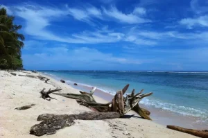 Keistimewaan Pantai Base G