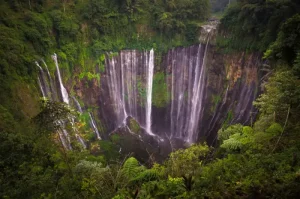 Air Terjun Menakjubkan di Lumajang yang Wajib Dikunjungi