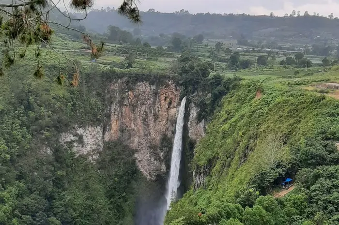 Air Terjun Sipiso-piso