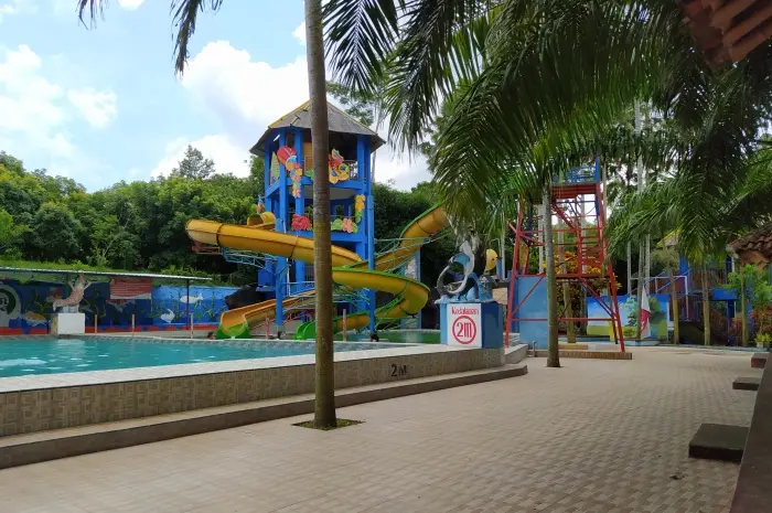 Tiara Jember Waterboom: Keseruan Bermain Air