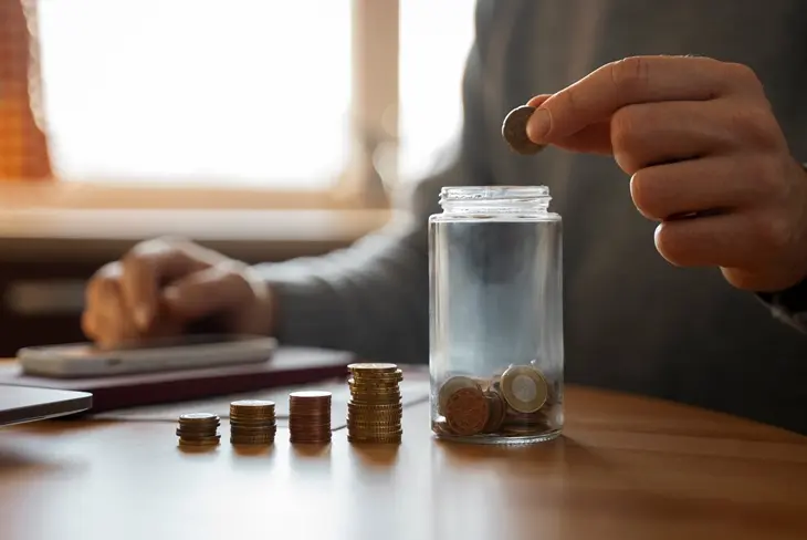 Tips Menabung di Era Cashless: Biar Gajimu Nggak Habis di E-Wallet!